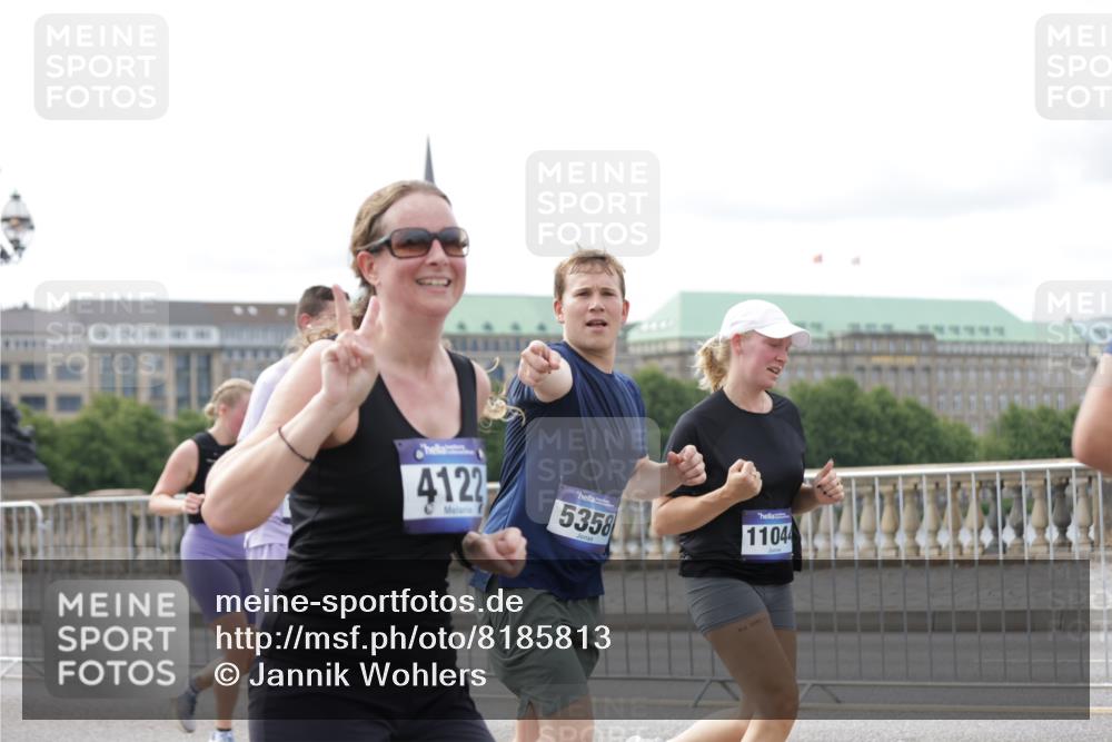 29.06.2025 - hella hamburg halbmarathon Jannik Wohlers http://msf.ph/oto/8185813 29.06.2025 10:23:32 Lombardsbrücke 1444, 1545, 2489, 3013, 4122, 4597, 4990, 5039, 5055, 5258, 5260, 5358, 5661, 5954, 7013, 7426, 8141, 8149, 8502, 8676, 8717, 9217, 9603, 11044, 11347, 11415, 11454, 13149, 14521, 15352, 15739, 15853, 17385, 17513, 17595, 18091, 18210, 18314, 18745, 18998, 19017 meine-sportfotos.de