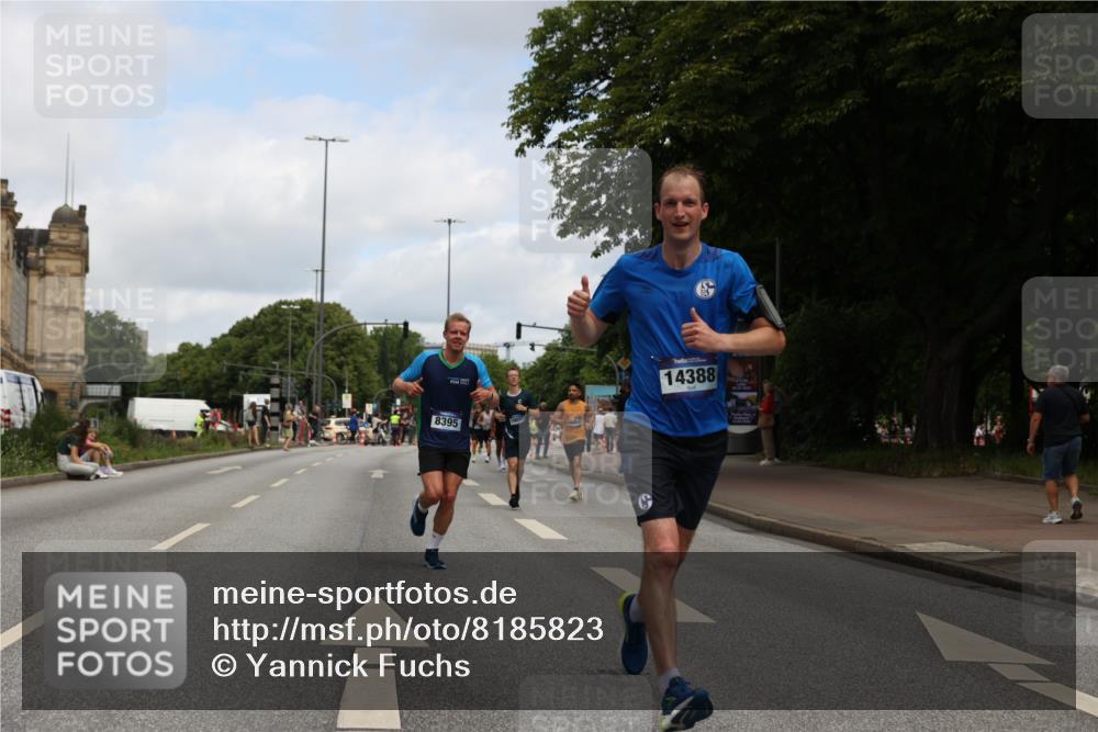 29.06.2025 - hella hamburg halbmarathon Yannick Fuchs http://msf.ph/oto/8185823 29.06.2025 10:29:37 20KM 1002, 1217, 1562, 4477, 5048, 5152, 6169, 6878, 7628, 7972, 8395, 8864, 8901, 9686, 12204, 12369, 14069, 14388, 14603, 14952, 15391, 15991, 16140, 16712, 16963, 17014, 18419, 19022 meine-sportfotos.de