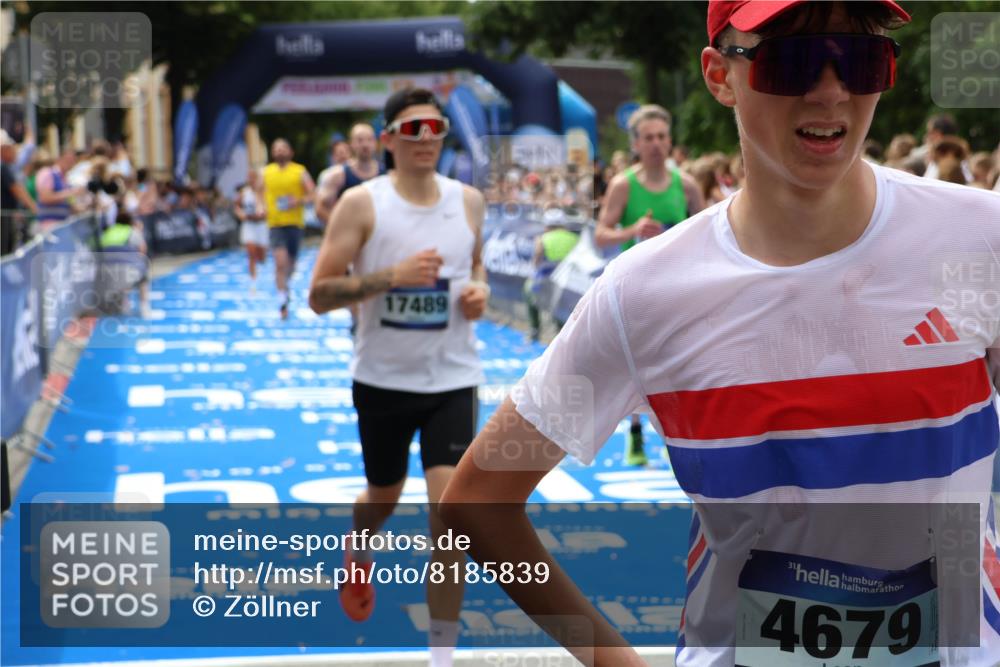 29.06.2025 - hella hamburg halbmarathon Zöllner http://msf.ph/oto/8185839 29.06.2025 10:33:31 Ziel 4602, 8956, 15326, 16931, 17056, 17489, 18731 meine-sportfotos.de