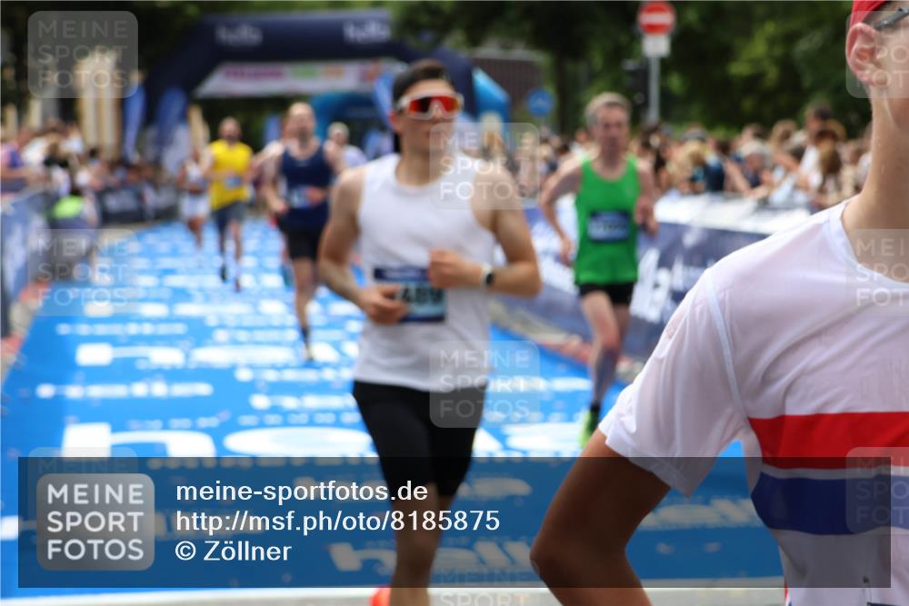 29.06.2025 - hella hamburg halbmarathon Zöllner http://msf.ph/oto/8185875 29.06.2025 10:33:31 Ziel 4602, 8956, 15326, 16931, 17056, 17489, 18731 meine-sportfotos.de