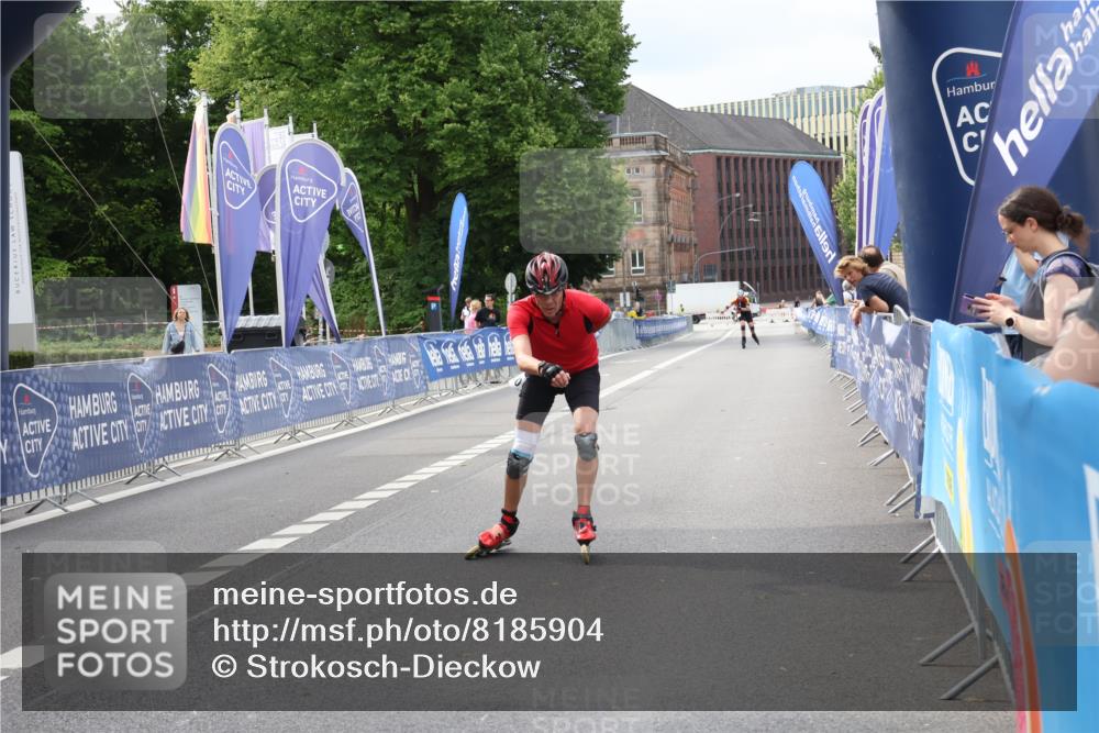29.06.2025 - hella hamburg halbmarathon Strokosch-Dieckow http://msf.ph/oto/8185904 29.06.2025 09:25:55 Ziel 20100, 20463 meine-sportfotos.de