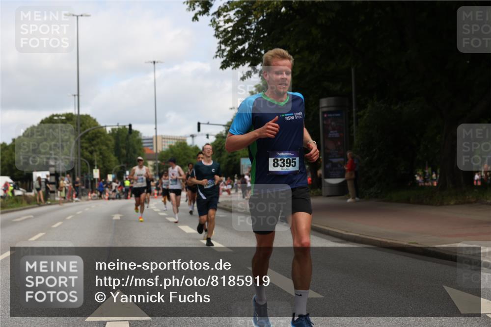 29.06.2025 - hella hamburg halbmarathon Yannick Fuchs http://msf.ph/oto/8185919 29.06.2025 10:29:38 20KM 1002, 1217, 1562, 4477, 5048, 5152, 6169, 6878, 7972, 8395, 8864, 8901, 9686, 12204, 12369, 14069, 14388, 14603, 14952, 15391, 15991, 16140, 16712, 16963, 17014, 17643, 18419, 19022 meine-sportfotos.de