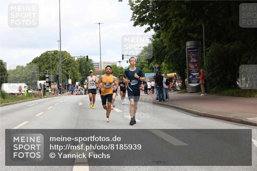 29.06.2025 - hella hamburg halbmarathon Yannick Fuchs http://msf.ph/oto/8185939 29.06.2025 10:29:39 20KM 1217, 1562, 4477, 5048, 5152, 6169, 7972, 8395, 8864, 8901, 9686, 12204, 12369, 14069, 14388, 14603, 14952, 15391, 15991, 16140, 16712, 16963, 16964, 17014, 17643, 18419, 19022 meine-sportfotos.de