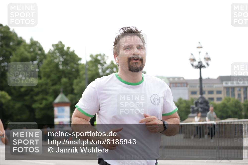 29.06.2025 - hella hamburg halbmarathon Jannik Wohlers http://msf.ph/oto/8185943 29.06.2025 10:23:33 Lombardsbrücke 1444, 1545, 2489, 3013, 3185, 4122, 4597, 4990, 5039, 5055, 5258, 5260, 5358, 5661, 5954, 7013, 7426, 8141, 8149, 8502, 8676, 8717, 9217, 9603, 11044, 11347, 11415, 11454, 13149, 15352, 15739, 15853, 17385, 17513, 17595, 18091, 18210, 18314, 18745, 18998, 19017 meine-sportfotos.de