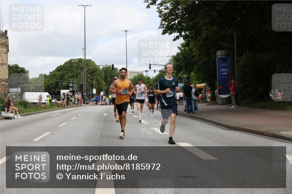 29.06.2025 - hella hamburg halbmarathon Yannick Fuchs http://msf.ph/oto/8185972 29.06.2025 10:29:40 20KM 1217, 1562, 4477, 5048, 5152, 6169, 7867, 7972, 8395, 8864, 8901, 9686, 12204, 12369, 14069, 14388, 14603, 14629, 14952, 15391, 15991, 16140, 16712, 16811, 16963, 16964, 17643, 18220, 18419, 19022 meine-sportfotos.de