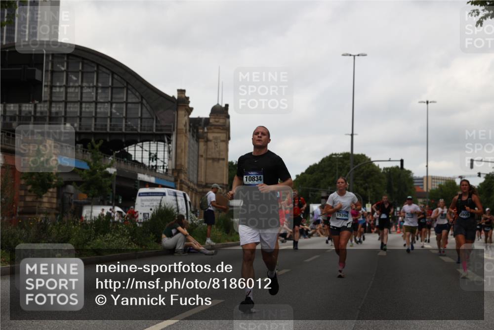 29.06.2025 - hella hamburg halbmarathon Yannick Fuchs http://msf.ph/oto/8186012 29.06.2025 11:01:41 20KM 1071, 2142, 2963, 2964, 3071, 3112, 3154, 3630, 4032, 4286, 4293, 4950, 5232, 5431, 5869, 5976, 6196, 6453, 6517, 8147, 8256, 8263, 8909, 8971, 8999, 9007, 9886, 10196, 10213, 10834, 11641, 11755, 12005, 12790, 14987, 15875, 15945, 16539, 16546, 17062, 17880, 18015, 18231, 18236, 18239 meine-sportfotos.de