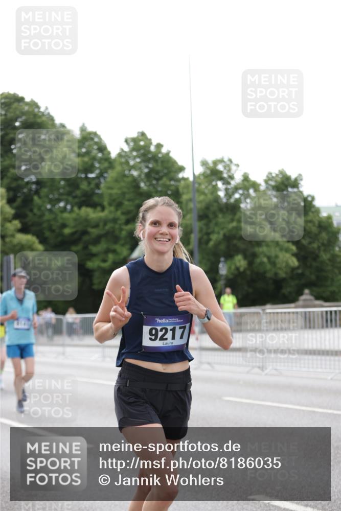 29.06.2025 - hella hamburg halbmarathon Jannik Wohlers http://msf.ph/oto/8186035 29.06.2025 10:23:34 Lombardsbrücke 1444, 1545, 2489, 3013, 3185, 4122, 4597, 4990, 5039, 5055, 5258, 5260, 5358, 5661, 5954, 7013, 7426, 8141, 8149, 8502, 8717, 9217, 9603, 11044, 11306, 11347, 11415, 11454, 13149, 15352, 15739, 15853, 17385, 17414, 17513, 17595, 18091, 18210, 18314, 18745, 18998, 19017 meine-sportfotos.de
