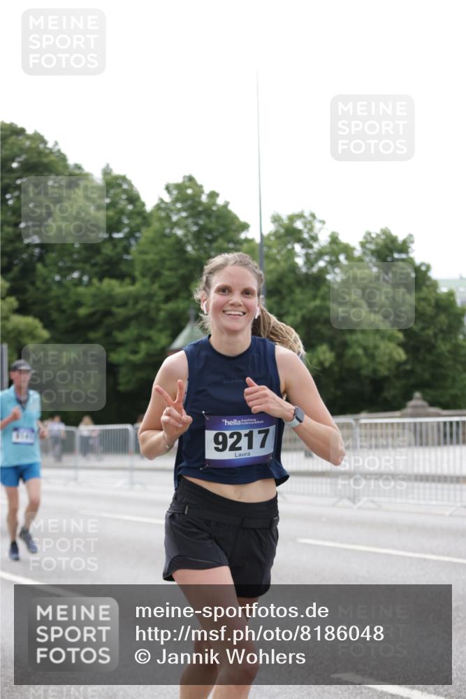 29.06.2025 - hella hamburg halbmarathon Jannik Wohlers http://msf.ph/oto/8186048 29.06.2025 10:23:34 Lombardsbrücke 1444, 1545, 2489, 3013, 3185, 4122, 4597, 4990, 5039, 5055, 5258, 5260, 5358, 5661, 5954, 7013, 7426, 8141, 8149, 8502, 8717, 9217, 9603, 11044, 11306, 11347, 11415, 11454, 13149, 15352, 15739, 15853, 17385, 17414, 17513, 17595, 18091, 18210, 18314, 18745, 18998, 19017 meine-sportfotos.de