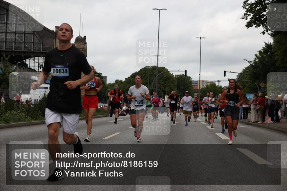 29.06.2025 - hella hamburg halbmarathon Yannick Fuchs http://msf.ph/oto/8186159 29.06.2025 11:01:42 20KM 1071, 1785, 2142, 2963, 2964, 3071, 3112, 3154, 3630, 4032, 4286, 4293, 4782, 4950, 5232, 5431, 5869, 5976, 6196, 6453, 6517, 8147, 8256, 8263, 8909, 8971, 8999, 9007, 9886, 10196, 10834, 11641, 11755, 12005, 12790, 14987, 15394, 15875, 15945, 16539, 16546, 17062, 17880, 18015, 18231, 18236, 18239 meine-sportfotos.de