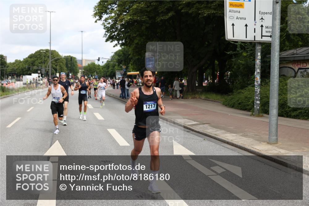 29.06.2025 - hella hamburg halbmarathon Yannick Fuchs http://msf.ph/oto/8186180 29.06.2025 10:29:46 20KM 1217, 1562, 4740, 5269, 5554, 6704, 7466, 7867, 7972, 8395, 8864, 8901, 10771, 11559, 12204, 12369, 12751, 14069, 14388, 14603, 14629, 14952, 15390, 15391, 15991, 16140, 16177, 16695, 16712, 16811, 16963, 16964, 17643, 18183, 18220, 18419, 19022 meine-sportfotos.de