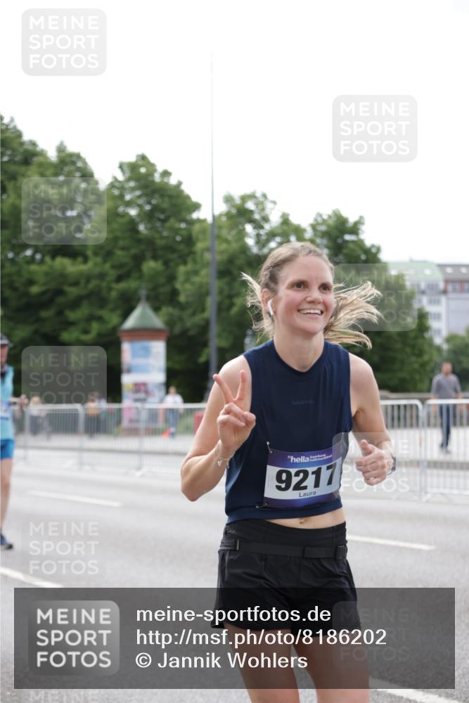 29.06.2025 - hella hamburg halbmarathon Jannik Wohlers http://msf.ph/oto/8186202 29.06.2025 10:23:34 Lombardsbrücke 1444, 1545, 2489, 3013, 3185, 4122, 4597, 4990, 5039, 5055, 5258, 5260, 5358, 5661, 5954, 7013, 7426, 8141, 8149, 8502, 8717, 9217, 9603, 11044, 11306, 11347, 11415, 11454, 13149, 15352, 15739, 15853, 17385, 17414, 17513, 17595, 18091, 18210, 18314, 18745, 18998, 19017 meine-sportfotos.de