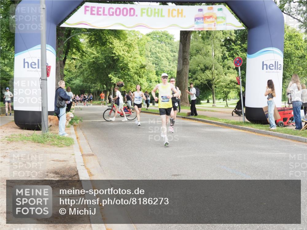 29.06.2025 - hella hamburg halbmarathon MichiJ http://msf.ph/oto/8186273 29.06.2025 10:18:47 Zwischen KM18-KM19 1827, 7389, 8975, 10486, 16711, 17374, 17428 meine-sportfotos.de
