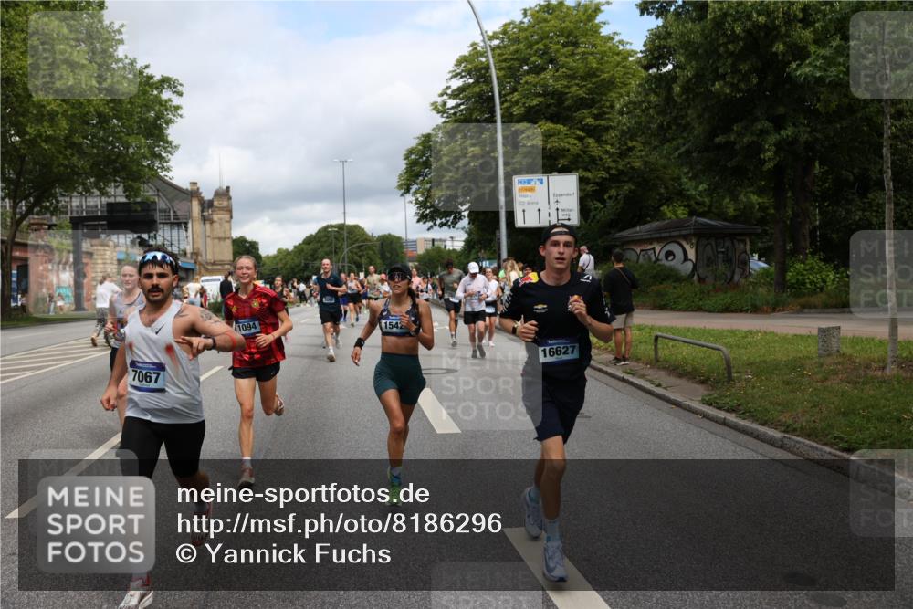 29.06.2025 - hella hamburg halbmarathon Yannick Fuchs http://msf.ph/oto/8186296 29.06.2025 10:43:36 20KM 1094, 1342, 1381, 1476, 2013, 2504, 2516, 2592, 2596, 2706, 2878, 2889, 2937, 3060, 3692, 4017, 4832, 5460, 5705, 6158, 7067, 7297, 7332, 8112, 8437, 8821, 9038, 9126, 9200, 9213, 9463, 9619, 9649, 9695, 9924, 9965, 10184, 11340, 11519, 11579, 11779, 11819, 11977, 12035, 12094, 12271, 12421, 12670, 13233, 13688, 13690, 14526, 15422, 15523, 16114, 16627, 16653, 16731, 16891, 17173, 17753, 18058, 18842, 18926, 19109 meine-sportfotos.de