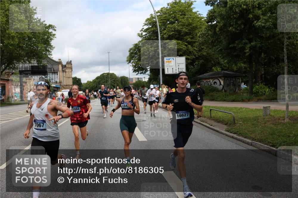 29.06.2025 - hella hamburg halbmarathon Yannick Fuchs http://msf.ph/oto/8186305 29.06.2025 10:43:36 20KM 1094, 1342, 1381, 1476, 2013, 2504, 2516, 2592, 2596, 2706, 2878, 2889, 2937, 3060, 3692, 4017, 4832, 5460, 5705, 6158, 7067, 7297, 7332, 8112, 8437, 8821, 9038, 9126, 9200, 9213, 9463, 9619, 9649, 9695, 9924, 9965, 10184, 11340, 11519, 11579, 11779, 11819, 11977, 12035, 12094, 12271, 12421, 12670, 13233, 13688, 13690, 14526, 15422, 15523, 16114, 16627, 16653, 16731, 16891, 17173, 17753, 18058, 18842, 18926, 19109 meine-sportfotos.de