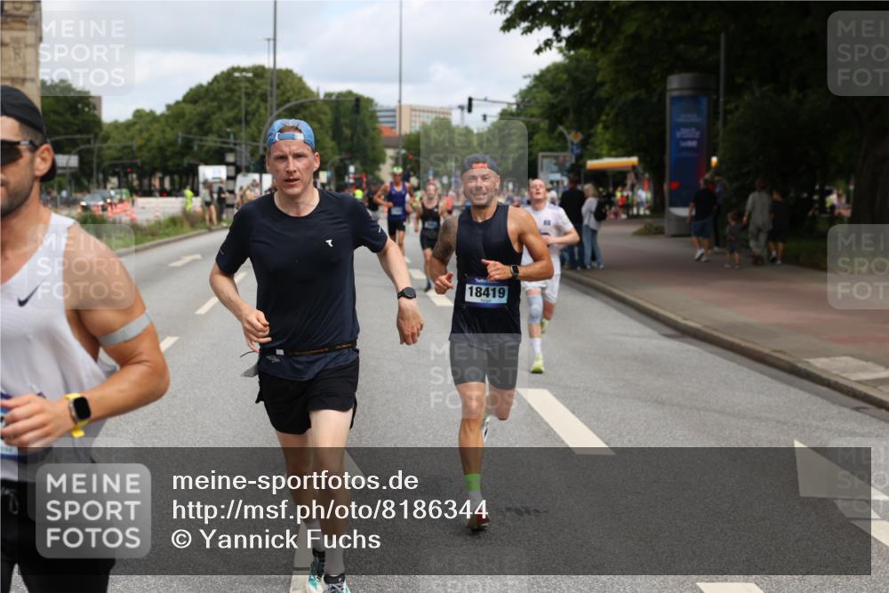 29.06.2025 - hella hamburg halbmarathon Yannick Fuchs http://msf.ph/oto/8186344 29.06.2025 10:29:47 20KM 1217, 1562, 4740, 5269, 5554, 6704, 7466, 7867, 7972, 8395, 8864, 8901, 10771, 11559, 12204, 12369, 12751, 14388, 14603, 14629, 14952, 15390, 15391, 15991, 16140, 16177, 16695, 16712, 16811, 16963, 16964, 17643, 17826, 18183, 18220, 18419, 19022 meine-sportfotos.de
