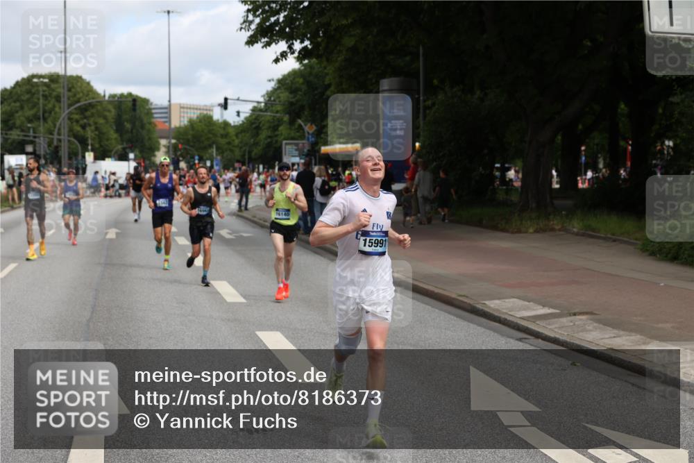 29.06.2025 - hella hamburg halbmarathon Yannick Fuchs http://msf.ph/oto/8186373 29.06.2025 10:29:49 20KM 57, 1217, 1562, 4740, 5269, 5554, 6704, 7466, 7867, 7972, 8864, 8901, 10771, 11559, 11898, 12204, 12369, 12751, 14603, 14629, 14952, 15390, 15391, 15991, 16140, 16177, 16695, 16712, 16811, 16963, 16964, 17022, 17643, 17826, 18183, 18220, 18419, 19022 meine-sportfotos.de