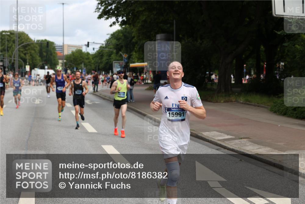 29.06.2025 - hella hamburg halbmarathon Yannick Fuchs http://msf.ph/oto/8186382 29.06.2025 10:29:49 20KM 57, 1217, 1562, 4740, 5269, 5554, 6704, 7466, 7867, 7972, 8864, 8901, 10771, 11559, 11898, 12204, 12369, 12751, 14603, 14629, 14952, 15390, 15391, 15991, 16140, 16177, 16695, 16712, 16811, 16963, 16964, 17022, 17643, 17826, 18183, 18220, 18419, 19022 meine-sportfotos.de