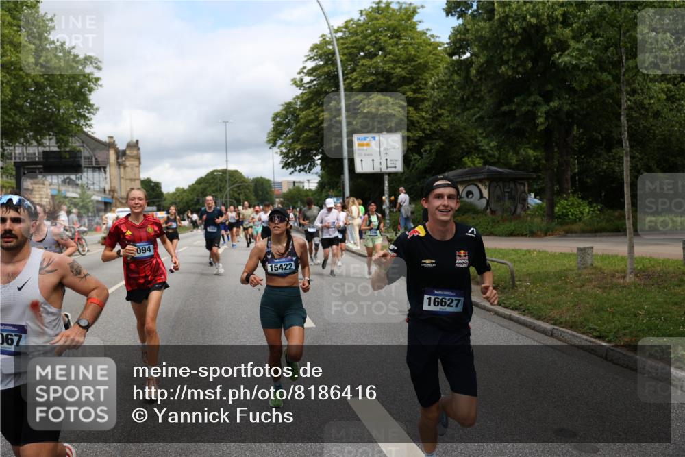 29.06.2025 - hella hamburg halbmarathon Yannick Fuchs http://msf.ph/oto/8186416 29.06.2025 10:43:37 20KM 1094, 1342, 1381, 1476, 2013, 2504, 2516, 2592, 2596, 2706, 2878, 2889, 2937, 3060, 3692, 4017, 4832, 5460, 6115, 6158, 7067, 7297, 7332, 8112, 8437, 8821, 9038, 9126, 9200, 9213, 9463, 9619, 9649, 9695, 9924, 9965, 10184, 11340, 11519, 11819, 11977, 12035, 12094, 12271, 12421, 12670, 13233, 13688, 13690, 14526, 15422, 15523, 16114, 16627, 16653, 16731, 16891, 17753, 17908, 18058, 18842, 18926, 19109 meine-sportfotos.de