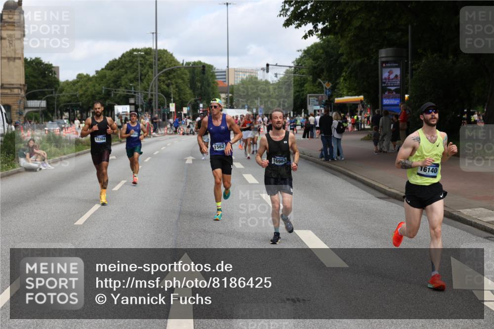 29.06.2025 - hella hamburg halbmarathon Yannick Fuchs http://msf.ph/oto/8186425 29.06.2025 10:29:51 20KM 57, 1217, 1344, 1562, 4740, 4944, 5269, 5554, 6704, 7466, 7867, 7972, 8864, 8901, 10771, 11559, 11898, 12204, 12369, 12751, 14603, 14629, 14952, 15390, 15391, 15991, 16140, 16177, 16695, 16712, 16811, 16963, 16964, 17022, 17643, 17826, 18183, 18220, 18237, 18419, 19022 meine-sportfotos.de