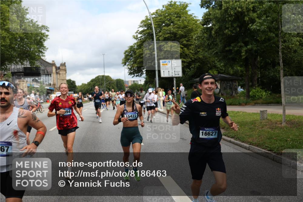 29.06.2025 - hella hamburg halbmarathon Yannick Fuchs http://msf.ph/oto/8186463 29.06.2025 10:43:37 20KM 1094, 1342, 1381, 1476, 2013, 2504, 2516, 2592, 2596, 2706, 2878, 2889, 2937, 3060, 3692, 4017, 4832, 5460, 6115, 6158, 7067, 7297, 7332, 8112, 8437, 8821, 9038, 9126, 9200, 9213, 9463, 9619, 9649, 9695, 9924, 9965, 10184, 11340, 11519, 11819, 11977, 12035, 12094, 12271, 12421, 12670, 13233, 13688, 13690, 14526, 15422, 15523, 16114, 16627, 16653, 16731, 16891, 17753, 17908, 18058, 18842, 18926, 19109 meine-sportfotos.de