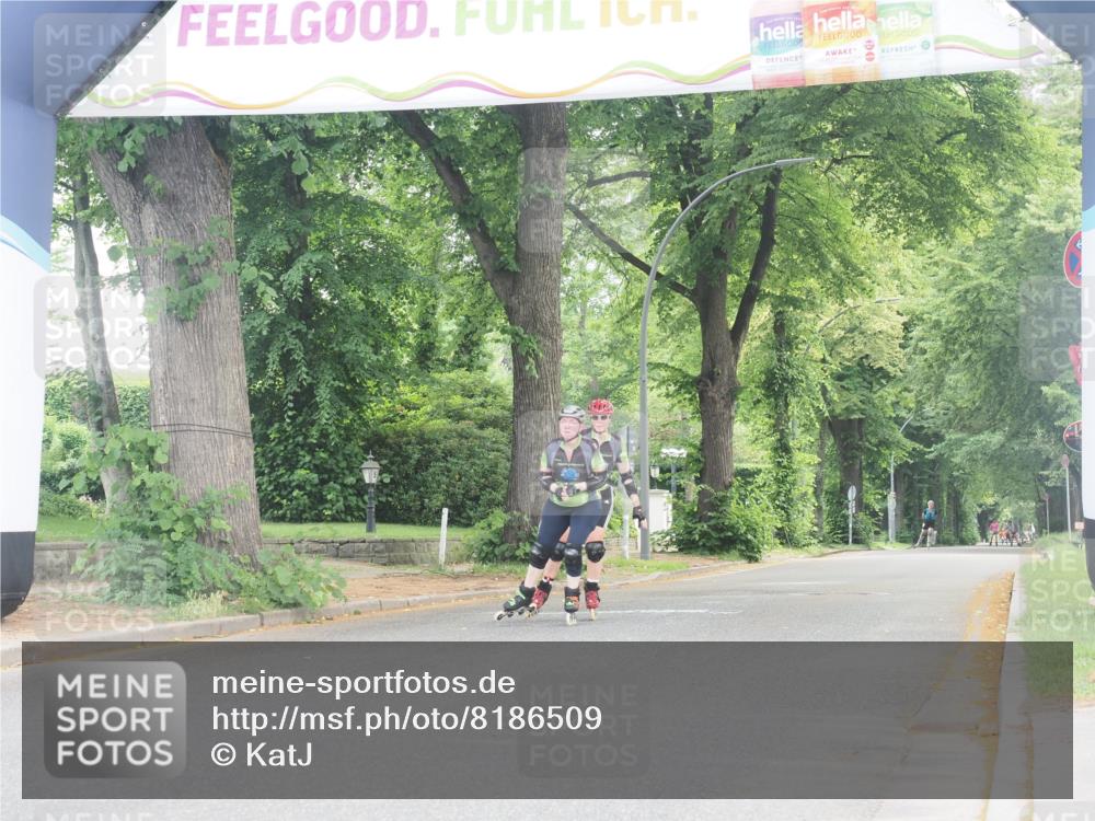 29.06.2025 - hella hamburg halbmarathon KatJ http://msf.ph/oto/8186509 29.06.2025 09:25:11 Zwischen KM18-KM19  meine-sportfotos.de