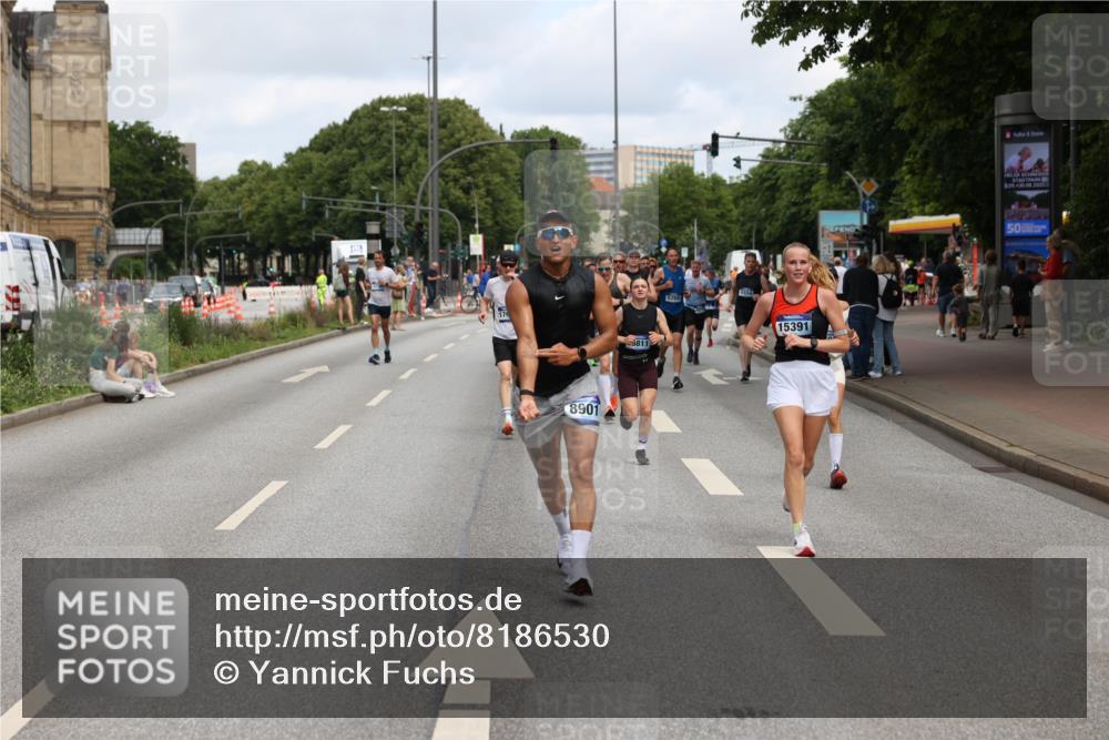 29.06.2025 - hella hamburg halbmarathon Yannick Fuchs http://msf.ph/oto/8186530 29.06.2025 10:29:57 20KM 57, 1344, 1562, 4740, 4944, 5269, 5554, 6704, 7466, 7867, 8901, 10771, 11559, 11898, 12044, 12204, 12751, 14629, 14952, 15390, 15391, 15991, 16140, 16177, 16695, 16811, 16963, 16964, 17022, 17643, 17826, 18183, 18220, 18237 meine-sportfotos.de