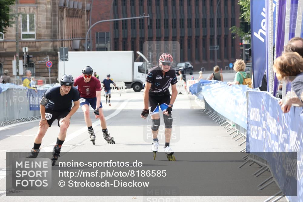 29.06.2025 - hella hamburg halbmarathon Strokosch-Dieckow http://msf.ph/oto/8186585 29.06.2025 09:26:55 Ziel 20220, 20281, 20283 meine-sportfotos.de