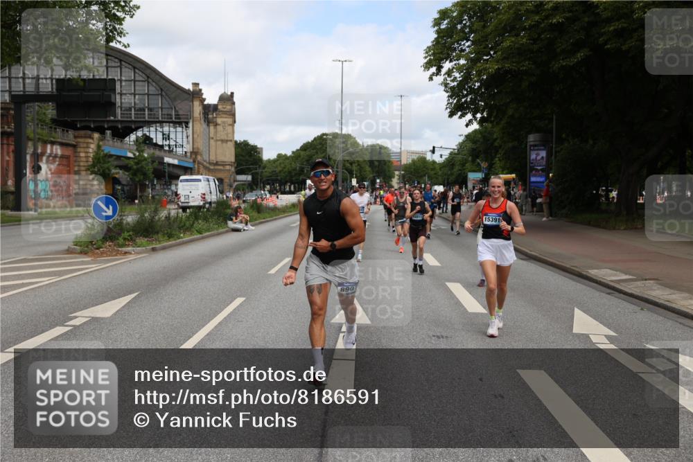 29.06.2025 - hella hamburg halbmarathon Yannick Fuchs http://msf.ph/oto/8186591 29.06.2025 10:29:58 20KM 57, 1344, 1562, 4740, 4944, 5269, 5554, 6704, 7466, 7867, 8901, 10771, 11559, 11898, 12044, 12204, 12751, 14629, 14952, 15390, 15391, 15991, 16140, 16177, 16695, 16811, 16963, 16964, 17022, 17643, 17826, 18183, 18220, 18237 meine-sportfotos.de