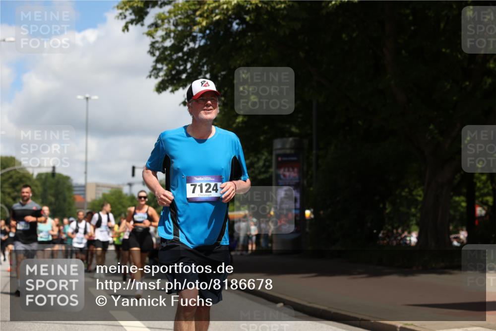 29.06.2025 - hella hamburg halbmarathon Yannick Fuchs http://msf.ph/oto/8186678 29.06.2025 11:39:03 20KM 1961, 2038, 2054, 2134, 2766, 2858, 2976, 3216, 3344, 3398, 3808, 4245, 5059, 5224, 5268, 5654, 6153, 7124, 7303, 7431, 7927, 7983, 8107, 8243, 8811, 8967, 9243, 9978, 10644, 10888, 10901, 11175, 11332, 11464, 11546, 12152, 12218, 12343, 12439, 12654, 13861, 13877, 13903, 14002, 14005, 14127, 14134, 14937, 14959, 15030, 15876, 16232, 16297, 16837, 17122, 17339, 17744, 17868, 18280, 18283, 18934, 18935, 19168 meine-sportfotos.de
