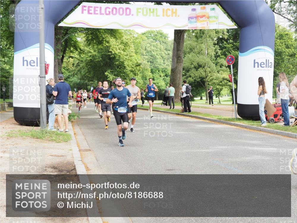 29.06.2025 - hella hamburg halbmarathon MichiJ http://msf.ph/oto/8186688 29.06.2025 10:19:00 Zwischen KM18-KM19 12287, 17213, 18874 meine-sportfotos.de