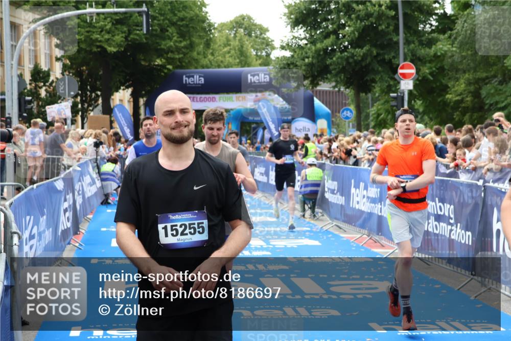 29.06.2025 - hella hamburg halbmarathon Zöllner http://msf.ph/oto/8186697 29.06.2025 10:43:17 Ziel 1675, 7026, 7093, 10099, 10251, 11177, 12153, 15706, 16314, 16997, 18304 meine-sportfotos.de