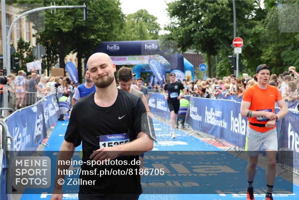 29.06.2025 - hella hamburg halbmarathon Zöllner http://msf.ph/oto/8186705 29.06.2025 10:43:17 Ziel 1675, 7026, 7093, 10099, 10251, 11177, 12153, 15706, 16314, 16997, 18304 meine-sportfotos.de