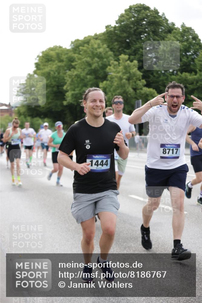 29.06.2025 - hella hamburg halbmarathon Jannik Wohlers http://msf.ph/oto/8186767 29.06.2025 10:23:36 Lombardsbrücke 1389, 1444, 1545, 2489, 3013, 3185, 3579, 4122, 4597, 4990, 4993, 5039, 5055, 5258, 5260, 5358, 5661, 5954, 7013, 7426, 8141, 8149, 8502, 8717, 9217, 9603, 11044, 11306, 11347, 11415, 11454, 14433, 14439, 15352, 17414, 17513, 17595, 18091, 18210, 18314, 18745, 18998, 19017 meine-sportfotos.de