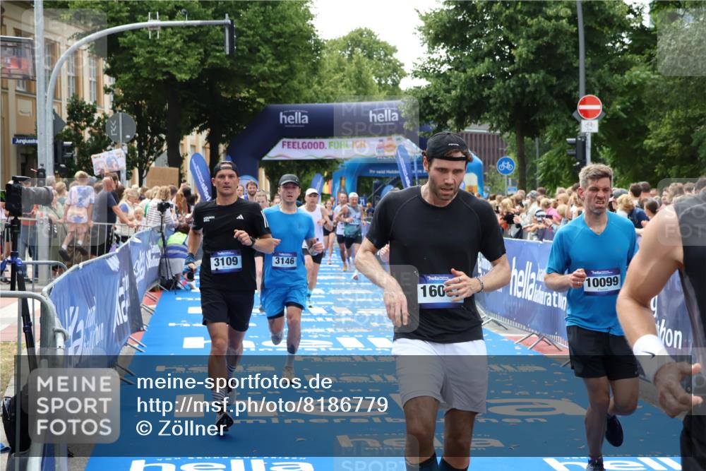 29.06.2025 - hella hamburg halbmarathon Zöllner http://msf.ph/oto/8186779 29.06.2025 10:43:25 Ziel 2653, 3109, 3124, 3146, 5506, 8664, 10099, 10237, 13348, 15921, 16720, 16997, 17391, 18274, 18942, 18987, 19009, 19051 meine-sportfotos.de