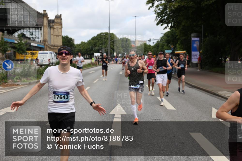 29.06.2025 - hella hamburg halbmarathon Yannick Fuchs http://msf.ph/oto/8186783 29.06.2025 10:30:01 20KM 57, 1344, 1562, 4050, 4740, 4944, 5269, 5554, 6704, 7466, 7867, 8901, 10771, 11559, 11898, 12044, 12204, 12751, 14629, 14841, 14952, 15390, 15391, 15931, 16177, 16695, 16811, 16963, 16964, 17022, 17643, 17826, 18183, 18220, 18237 meine-sportfotos.de