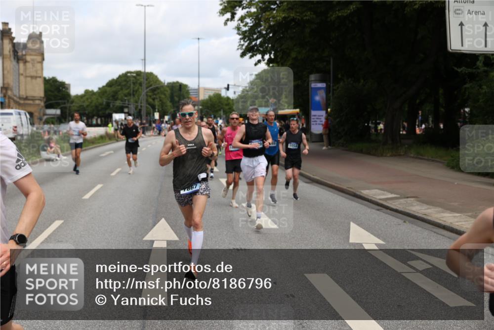29.06.2025 - hella hamburg halbmarathon Yannick Fuchs http://msf.ph/oto/8186796 29.06.2025 10:30:01 20KM 57, 1344, 1562, 4050, 4740, 4944, 5269, 5554, 6704, 7466, 7867, 8901, 10771, 11559, 11898, 12044, 12204, 12751, 14629, 14841, 14952, 15390, 15391, 15931, 16177, 16695, 16811, 16963, 16964, 17022, 17643, 17826, 18183, 18220, 18237 meine-sportfotos.de