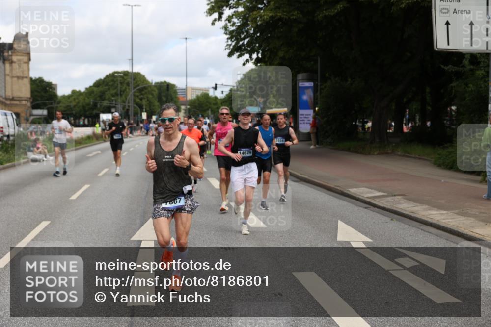 29.06.2025 - hella hamburg halbmarathon Yannick Fuchs http://msf.ph/oto/8186801 29.06.2025 10:30:01 20KM 57, 1344, 1562, 4050, 4740, 4944, 5269, 5554, 6704, 7466, 7867, 8901, 10771, 11559, 11898, 12044, 12204, 12751, 14629, 14841, 14952, 15390, 15391, 15931, 16177, 16695, 16811, 16963, 16964, 17022, 17643, 17826, 18183, 18220, 18237 meine-sportfotos.de