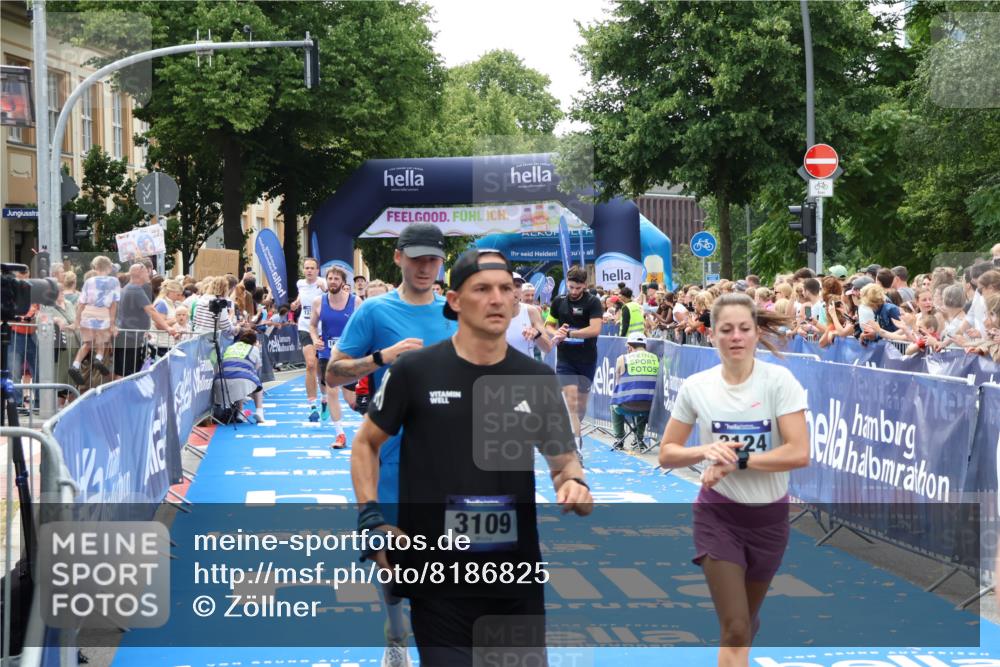 29.06.2025 - hella hamburg halbmarathon Zöllner http://msf.ph/oto/8186825 29.06.2025 10:43:27 Ziel 2653, 3109, 3124, 3146, 3928, 5506, 8664, 10237, 13348, 15921, 16720, 17391, 18274, 18942, 18987, 19009, 19051 meine-sportfotos.de