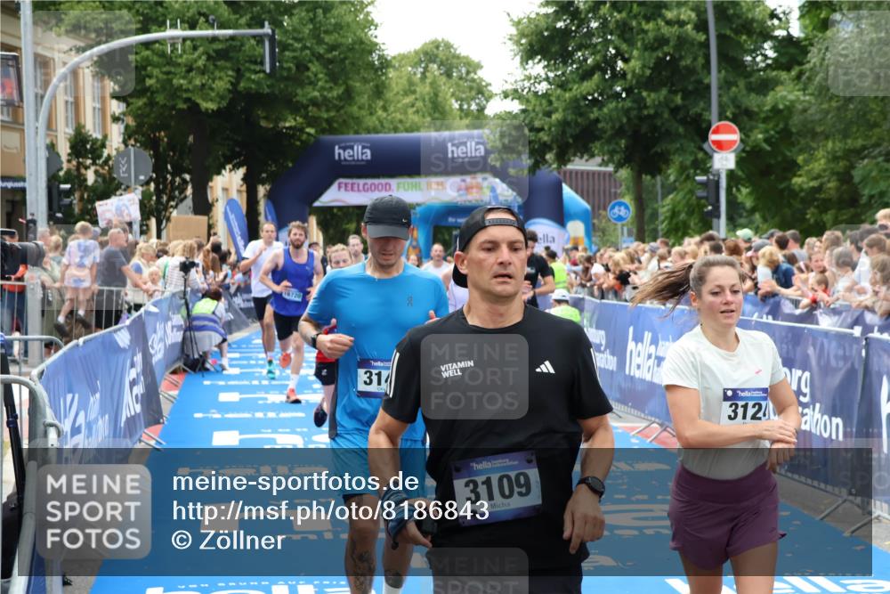29.06.2025 - hella hamburg halbmarathon Zöllner http://msf.ph/oto/8186843 29.06.2025 10:43:27 Ziel 2653, 3109, 3124, 3146, 3928, 5506, 8664, 10237, 13348, 15921, 16720, 17391, 18274, 18942, 18987, 19009, 19051 meine-sportfotos.de
