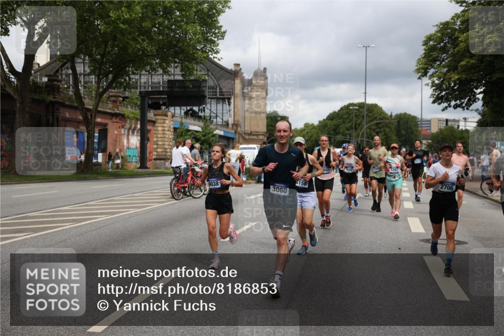 29.06.2025 - hella hamburg halbmarathon Yannick Fuchs http://msf.ph/oto/8186853 29.06.2025 10:43:38 20KM 1094, 1342, 1381, 1476, 2013, 2504, 2516, 2592, 2596, 2706, 2878, 2889, 2937, 3060, 3692, 4017, 4832, 5460, 6115, 6158, 7067, 7297, 7332, 8112, 8437, 8821, 9038, 9126, 9200, 9213, 9463, 9619, 9649, 9695, 9924, 9965, 10184, 11340, 11519, 11819, 11977, 12035, 12094, 12271, 12421, 12670, 13233, 13688, 13690, 14526, 15422, 15519, 15523, 16114, 16627, 16653, 16731, 16891, 17753, 17908, 18058, 18842, 18926, 18960, 19109 meine-sportfotos.de
