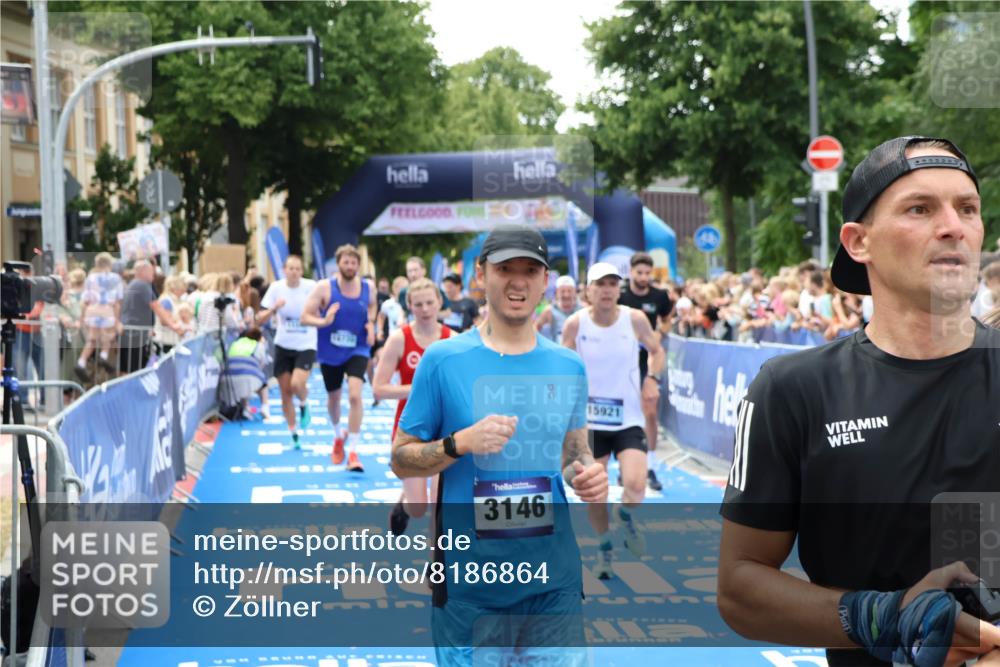 29.06.2025 - hella hamburg halbmarathon Zöllner http://msf.ph/oto/8186864 29.06.2025 10:43:28 Ziel 2653, 3146, 3928, 5436, 5506, 8664, 9931, 10237, 13348, 15921, 16720, 17391, 18274, 18942, 18987, 19009, 19051 meine-sportfotos.de