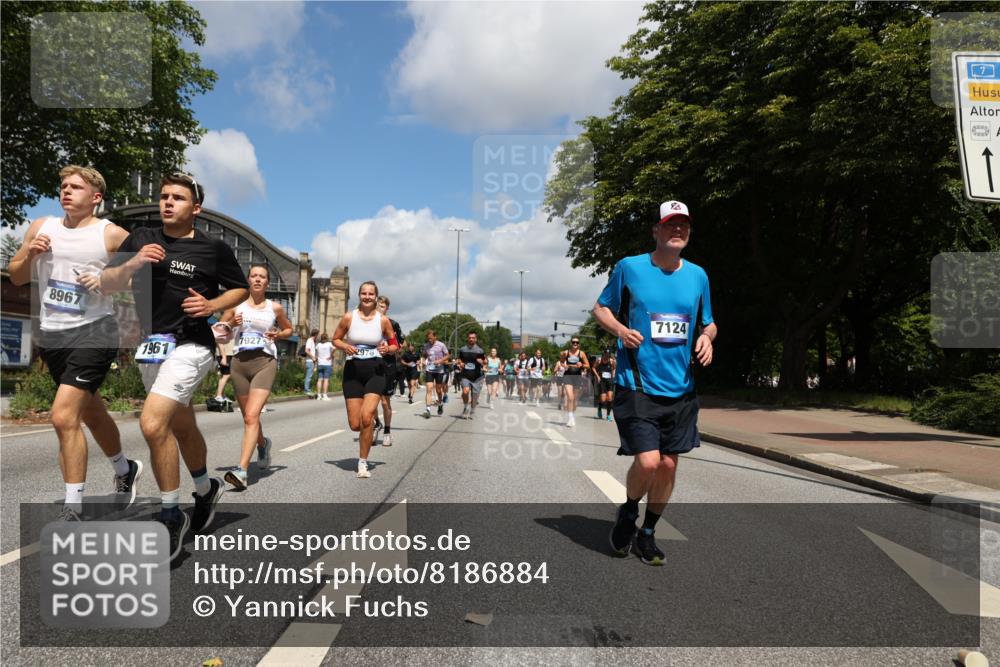 29.06.2025 - hella hamburg halbmarathon Yannick Fuchs http://msf.ph/oto/8186884 29.06.2025 11:39:04 20KM 1586, 1961, 2038, 2054, 2134, 2766, 2858, 2976, 3216, 3344, 3398, 3808, 4245, 5059, 5224, 5268, 5654, 6153, 7124, 7303, 7431, 7927, 7983, 8107, 8243, 8811, 8967, 9243, 9978, 10644, 10888, 10901, 11175, 11332, 11464, 11546, 12152, 12218, 12343, 12439, 12654, 12745, 13773, 13877, 13903, 14002, 14005, 14127, 14134, 14937, 14959, 15030, 15876, 16232, 16297, 16837, 17122, 17339, 17744, 17868, 18280, 18283, 18934, 18935, 19168 meine-sportfotos.de