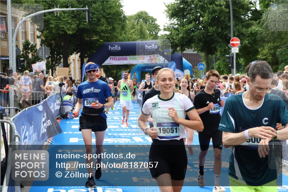 29.06.2025 - hella hamburg halbmarathon Zöllner http://msf.ph/oto/8187057 29.06.2025 10:43:33 Ziel 3928, 4080, 5124, 5436, 5506, 7635, 8664, 9931, 10237, 10246, 11648, 12623, 14484, 16338, 17391, 18513, 18775, 18810, 18942, 19051, 19229 meine-sportfotos.de