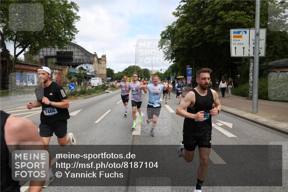 29.06.2025 - hella hamburg halbmarathon Yannick Fuchs http://msf.ph/oto/8187104 29.06.2025 10:30:05 20KM 57, 1344, 1889, 4050, 4740, 4944, 5269, 5554, 6704, 7466, 7867, 8901, 10771, 11559, 11898, 12044, 12751, 13798, 14629, 14841, 15390, 15391, 15931, 16177, 16695, 16811, 16964, 17022, 17643, 17826, 18183, 18220, 18237 meine-sportfotos.de