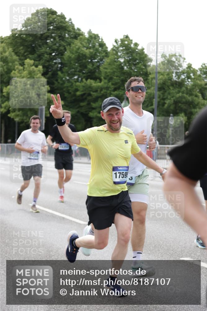29.06.2025 - hella hamburg halbmarathon Jannik Wohlers http://msf.ph/oto/8187107 29.06.2025 10:23:37 Lombardsbrücke 1389, 1444, 1545, 2489, 3013, 3185, 3579, 4122, 4597, 4990, 4993, 5039, 5055, 5258, 5260, 5358, 5661, 5954, 7013, 7426, 8141, 8149, 8502, 8717, 9217, 9603, 11044, 11306, 11347, 11415, 14433, 14439, 15352, 15456, 17262, 17414, 17513, 17595, 18091, 18210, 18745, 18998, 19017 meine-sportfotos.de