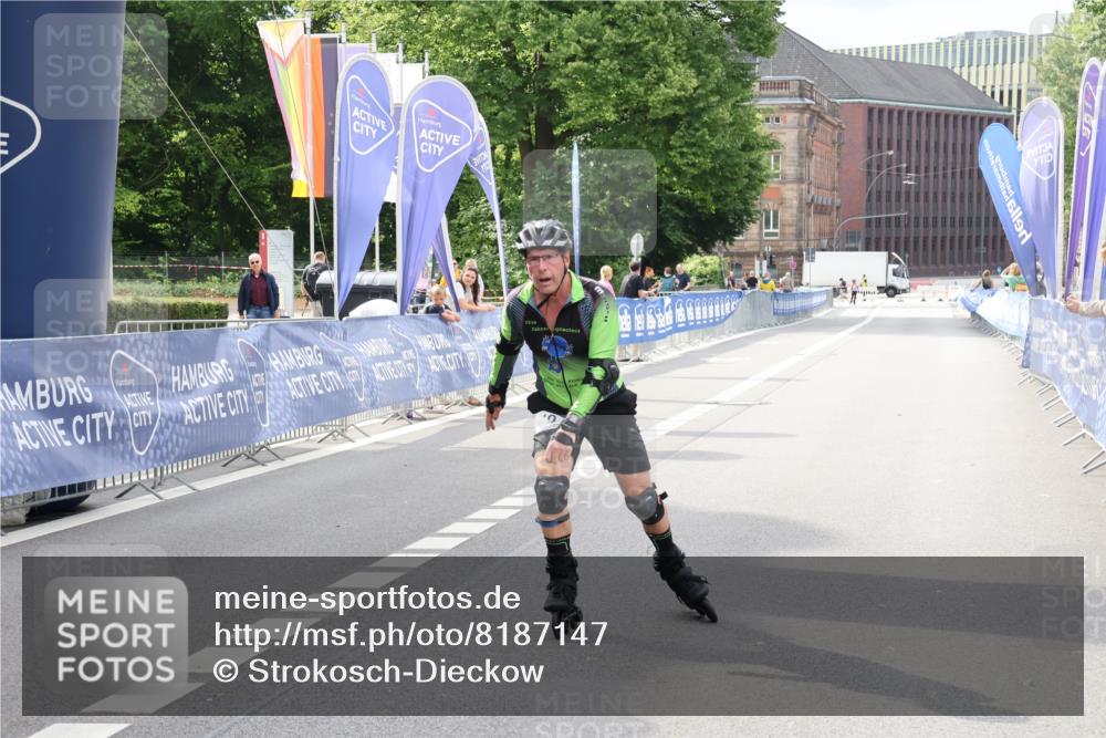 29.06.2025 - hella hamburg halbmarathon Strokosch-Dieckow http://msf.ph/oto/8187147 29.06.2025 09:27:28 Ziel 20040, 20221 meine-sportfotos.de