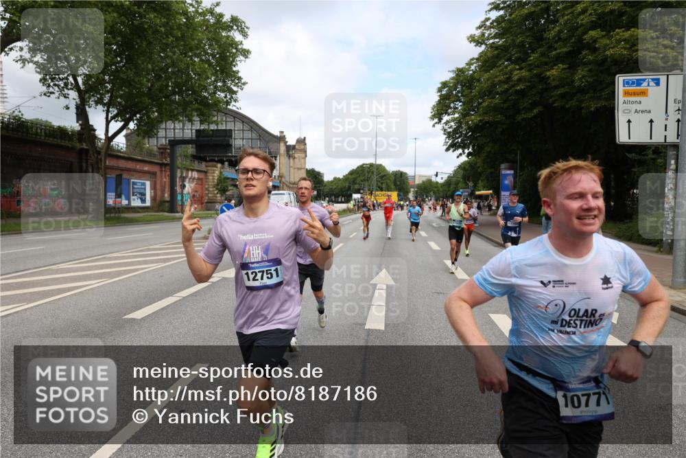29.06.2025 - hella hamburg halbmarathon Yannick Fuchs http://msf.ph/oto/8187186 29.06.2025 10:30:06 20KM 57, 1344, 1889, 4050, 4740, 4944, 5269, 5554, 6704, 7466, 7867, 8901, 10771, 11559, 11898, 12044, 12751, 13798, 14629, 14841, 15390, 15391, 15931, 16177, 16695, 16811, 16964, 17022, 17643, 17826, 18183, 18220, 18237 meine-sportfotos.de