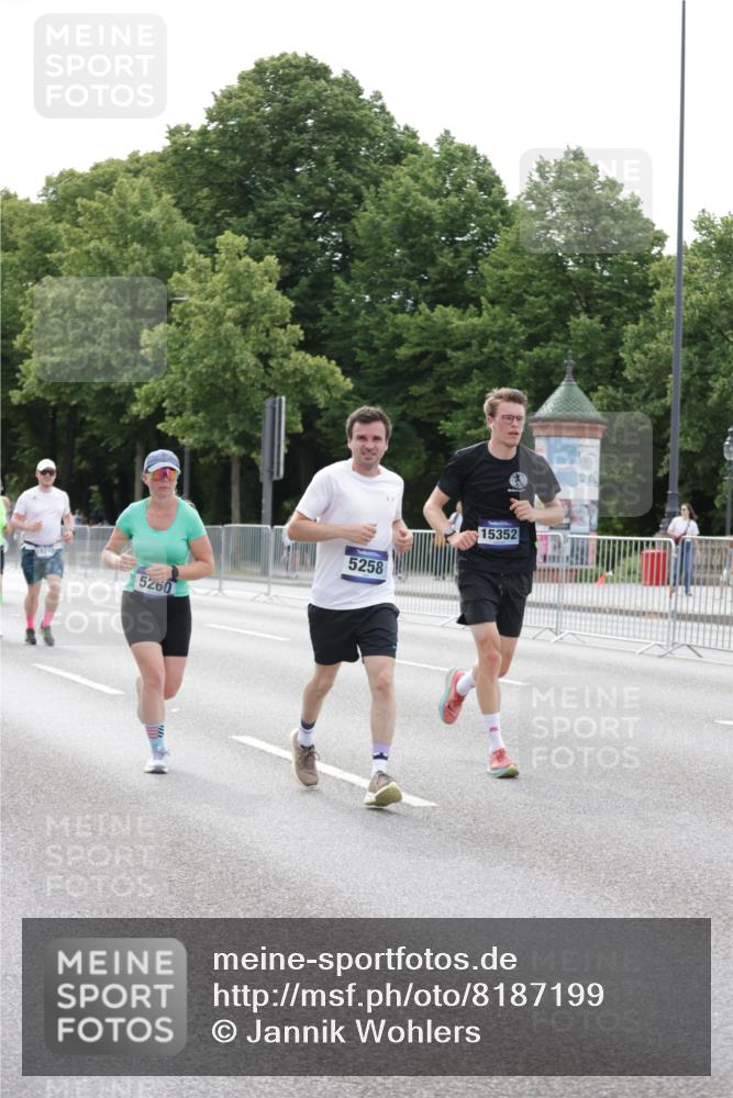 29.06.2025 - hella hamburg halbmarathon Jannik Wohlers http://msf.ph/oto/8187199 29.06.2025 10:23:38 Lombardsbrücke 1389, 1444, 2489, 3013, 3185, 3579, 4122, 4597, 4990, 4993, 5039, 5055, 5258, 5260, 5661, 5954, 7013, 7426, 7920, 8141, 8149, 8187, 8502, 8717, 9217, 9603, 11044, 11306, 11347, 11415, 14433, 14439, 15352, 15456, 17147, 17262, 17414, 17513, 17595, 18210, 18745, 18998, 19017 meine-sportfotos.de