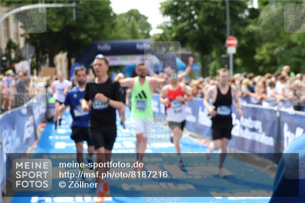 29.06.2025 - hella hamburg halbmarathon Zöllner http://msf.ph/oto/8187216 29.06.2025 10:43:36 Ziel 4080, 5124, 5436, 7635, 9931, 10246, 11648, 12623, 13996, 14484, 14690, 16338, 17912, 18513, 18775, 18810, 19229 meine-sportfotos.de