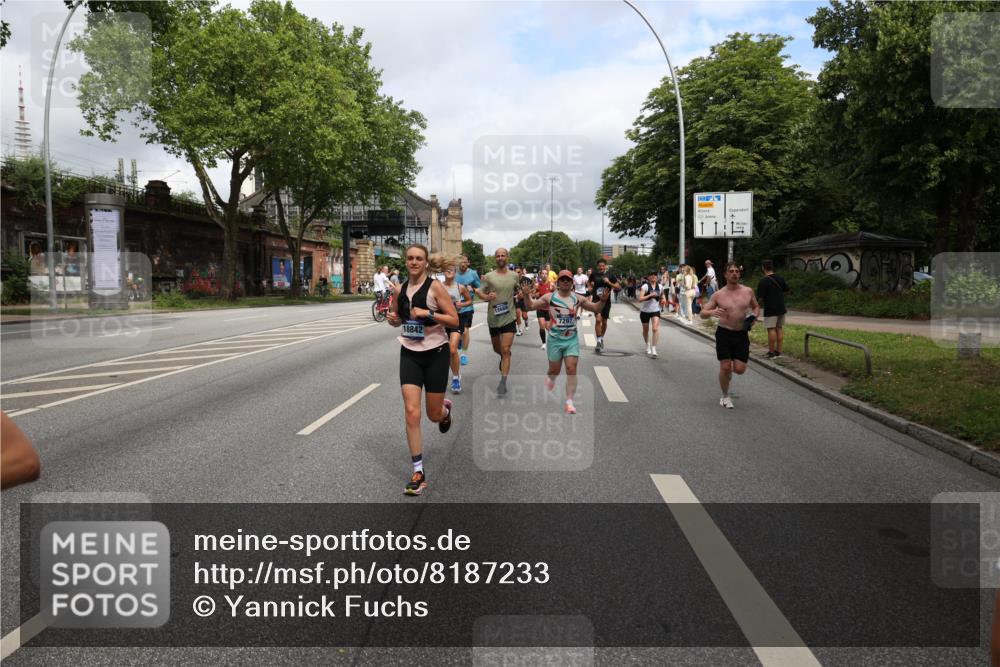 29.06.2025 - hella hamburg halbmarathon Yannick Fuchs http://msf.ph/oto/8187233 29.06.2025 10:43:41 20KM 1342, 1476, 2013, 2504, 2516, 2592, 2596, 2706, 2878, 2889, 2937, 3060, 3692, 4017, 4832, 5460, 5978, 6115, 6158, 7100, 7297, 7332, 7657, 8112, 8437, 9038, 9126, 9200, 9463, 9491, 9597, 9619, 9695, 9723, 9924, 9965, 10189, 11340, 11519, 11819, 11977, 12035, 12271, 12670, 13233, 13688, 13690, 14526, 14838, 15422, 15519, 15523, 16114, 16653, 16731, 16738, 16843, 16877, 16891, 17753, 17908, 18058, 18842, 18926, 18960, 19109 meine-sportfotos.de